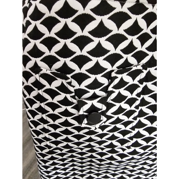 Jade by Melody Tam Black & White  Woven Jacquard Pattern Mini Skirt Size 2 - Picture 6 of 7